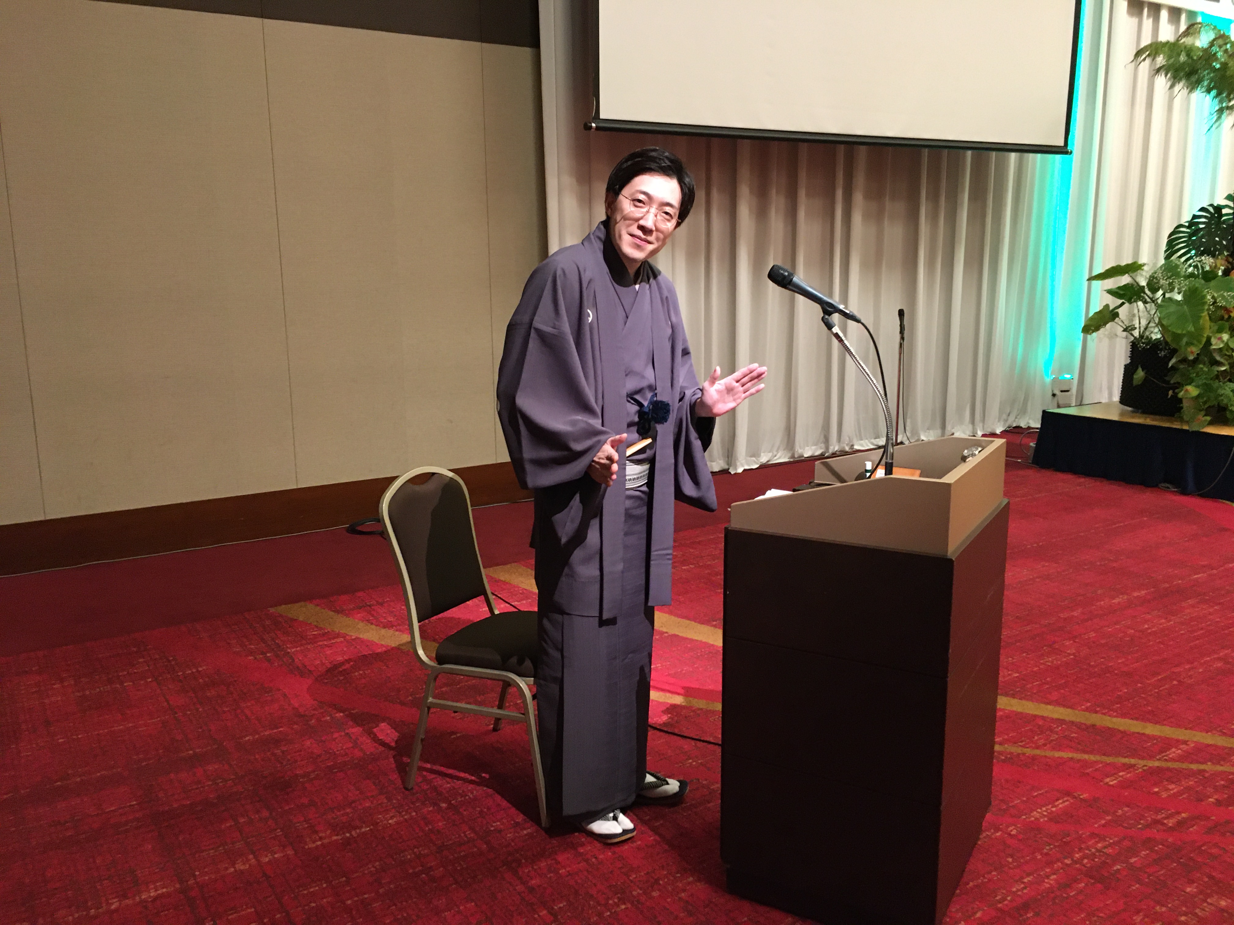<b>司会は立川志の輔一門の立川志の太郎氏</b>